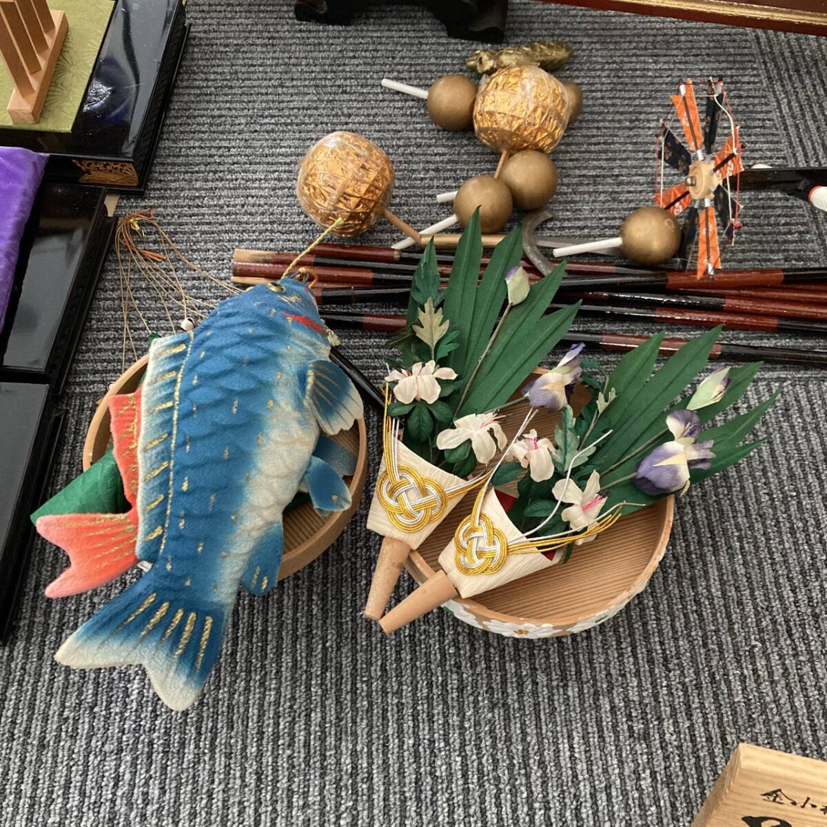 tk2348　【3個口】金小札朱縅之大鎧 子供大将飾 紫峰作 端午の節句 五月人形 飾りセット_画像10