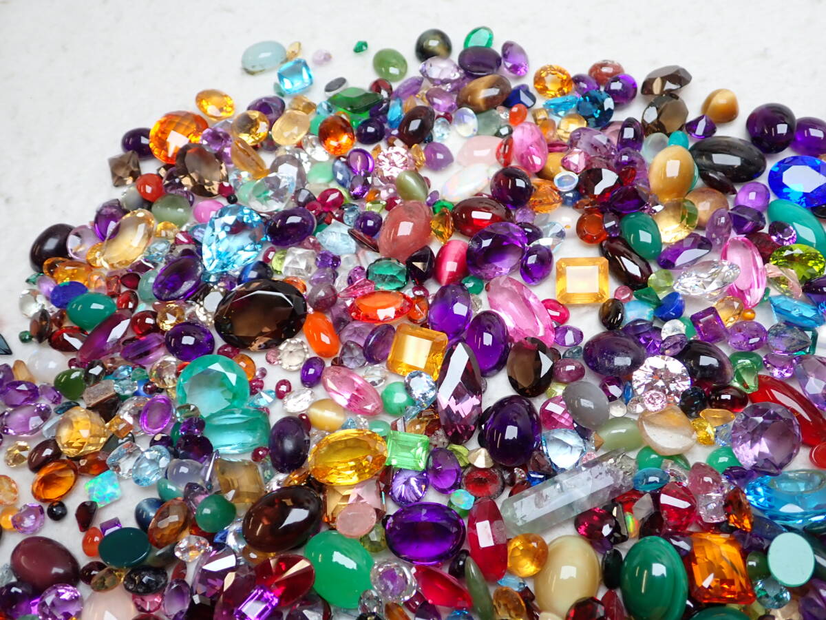 2●超大量 外し石 色石 ルース まとめ 約3,026ct_画像9