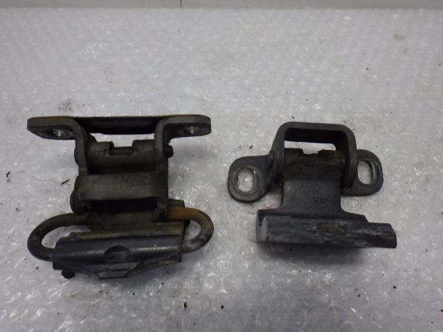 * Volvo 200 серии 240GLE AB230W B230* задний левый дверная петля верх и низ в комплекте оригинальный б/у 