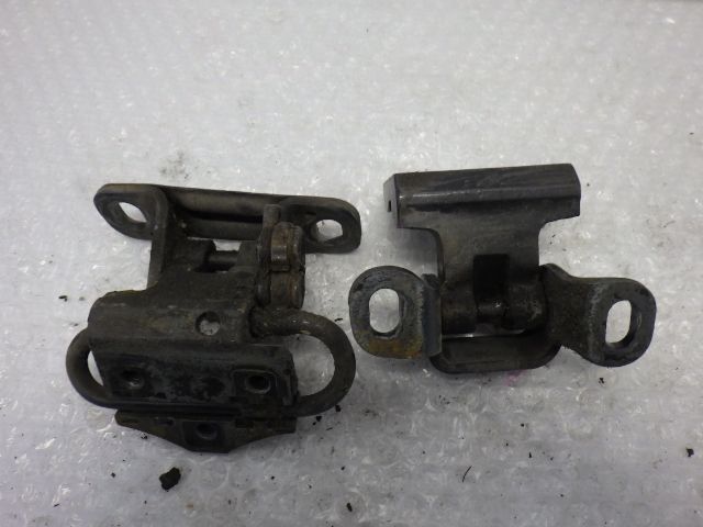 * Volvo 200 серии 240GLE AB230W B230* задний левый дверная петля верх и низ в комплекте оригинальный б/у 