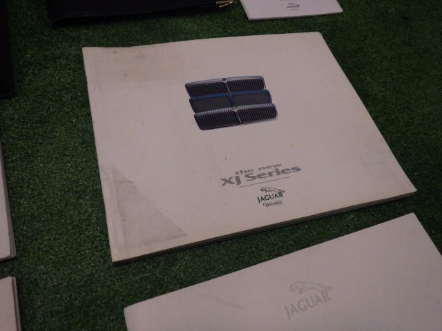 ★ジャガー E-JLGA XJシリーズ XJ6-3.2★メンテナンス ボックス ノート カタログ セット 純正 中古_画像3