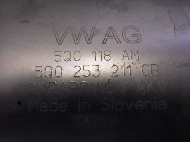 ★VW ゴルフ GTI TCR DNU 2WD AT 引取限定★リア マフラー AKRAPOVIC アクラポビッチ 純正 中古 チタン 5Q0118AM 5Q0253211CB_画像9