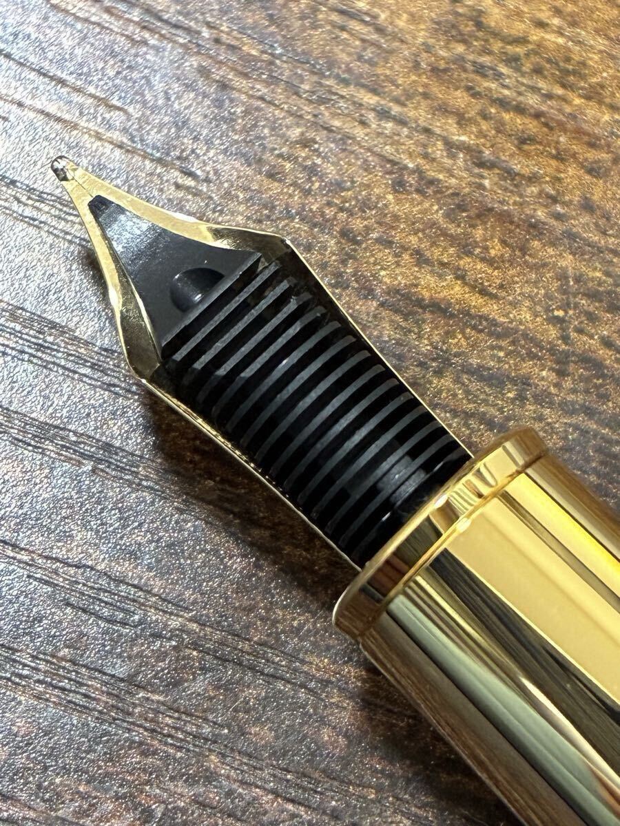 正規輸入品☆ モンブラン グレートキャラクターズ クイーン スペシャル エディション 万年筆 Montblanc Queen Fountain Pen_画像4