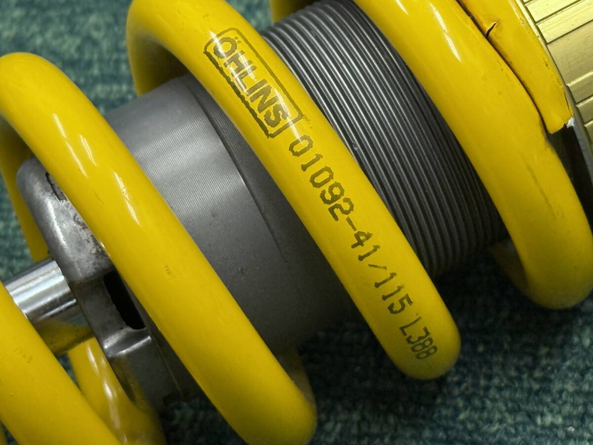 【美品】GSX1300R Hayabusa 隼 ハヤブサ 99-07 GW71A OHLINS（オーリンズ) SU406 ＋アジャスターダイヤル用 カーボンステー付き_画像4