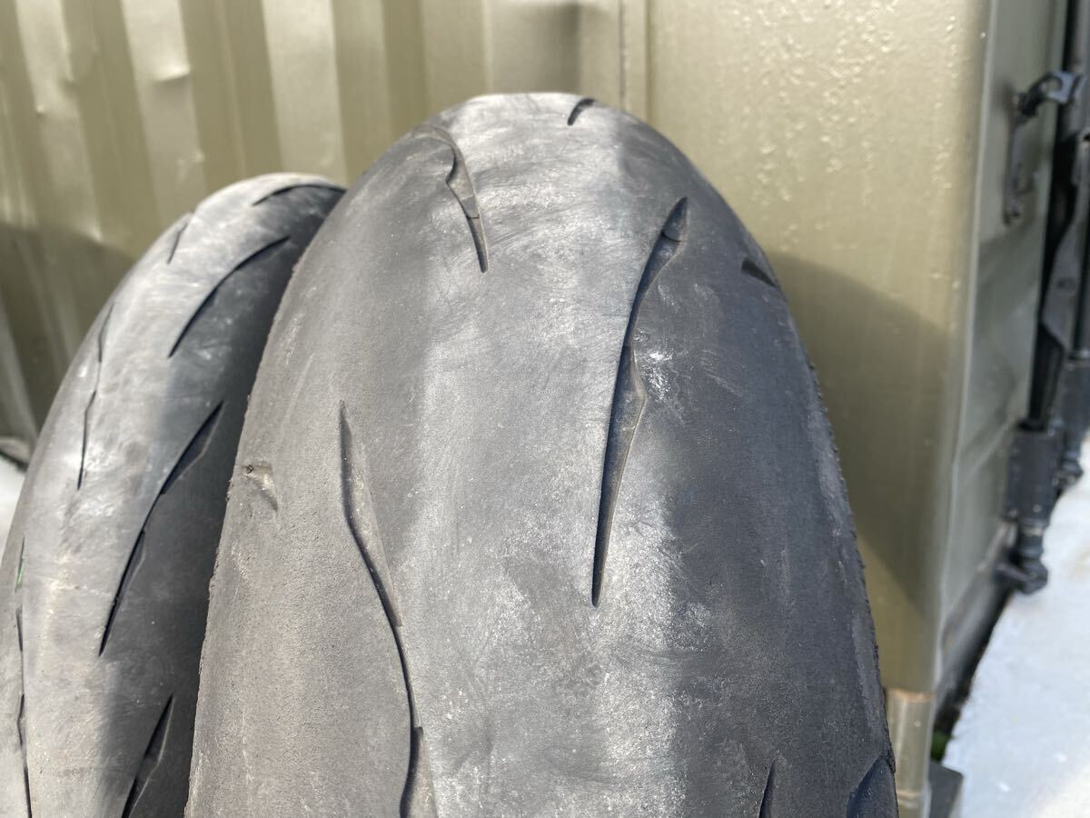 【最強】ブリヂストン R11 公道可 120/70R17・180/55R17 前後セット サーキット・ワインディングに最適　ハイグリップ 22年製_画像3