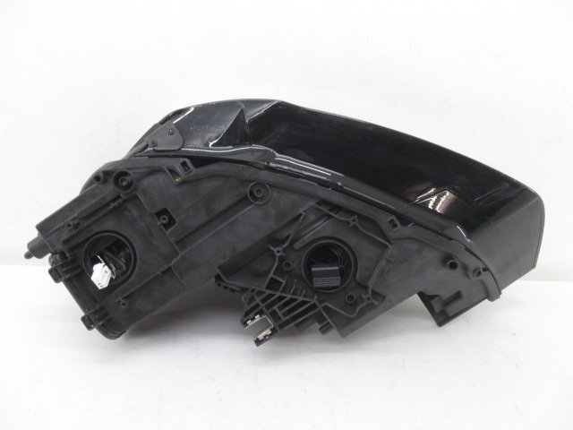 《割れ無し》 アウディ A1 8X 後期 純正 右 ヘッドライト LED 【 8XA.941.006.A 】 (M013318)_画像4