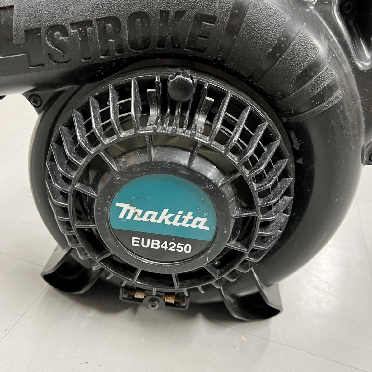 Makita マキタ EUB4250 エンジンブロワ 送風 掃除 動作確認済み 未整備 工具 現場 4ストローク_画像2