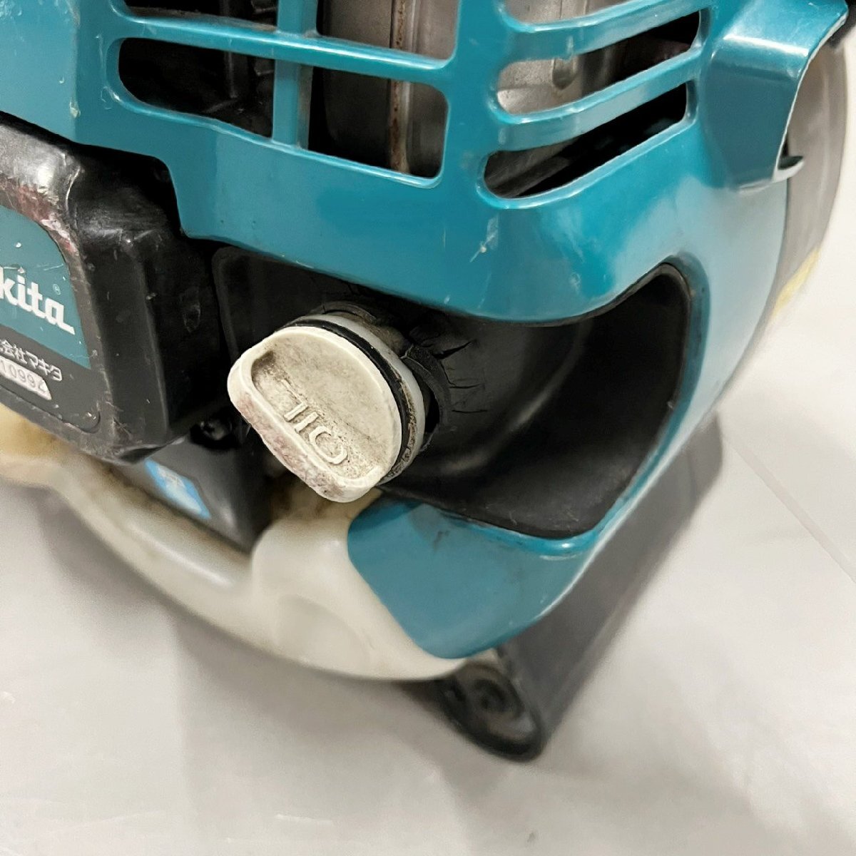Makita マキタ EUB4250 エンジンブロワ 送風 掃除 動作確認済み 未整備 工具 現場 4ストローク_画像6