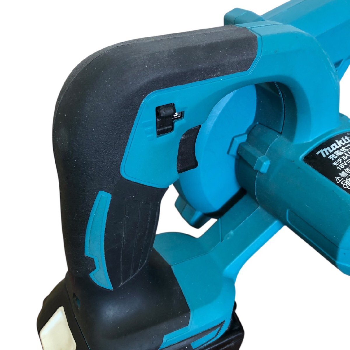 USED マキタ 充電式ブロワ UB185D 本体 バッテリ BL1860B 18V 6.0Ah 付き 動作確認済 makita コンパクト 吹き飛ばし 集じん 現場 作業 工事_画像4
