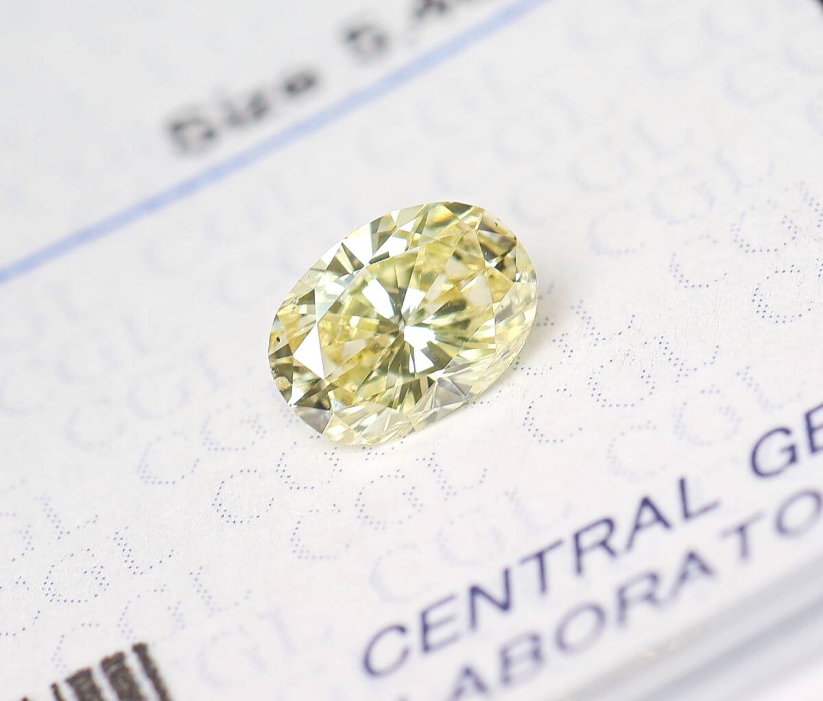 【100円~】0.413ct 天然ダイヤ FANCY LIGHT YELLOW(ナチュラルカラー)SI1 OV_画像2