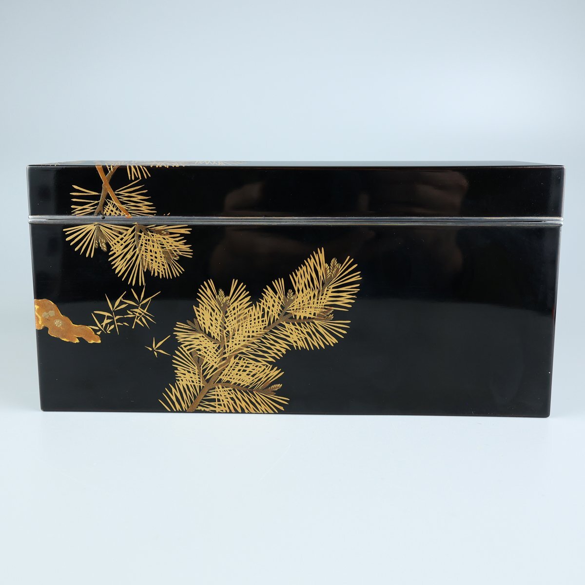 【志】K0571 松之蒔絵御硯箱 迎田嘉亭作 秋悦下絵 蒔絵 二段 銀縁 水滴 硯 時代物 文房具｛＃_画像3