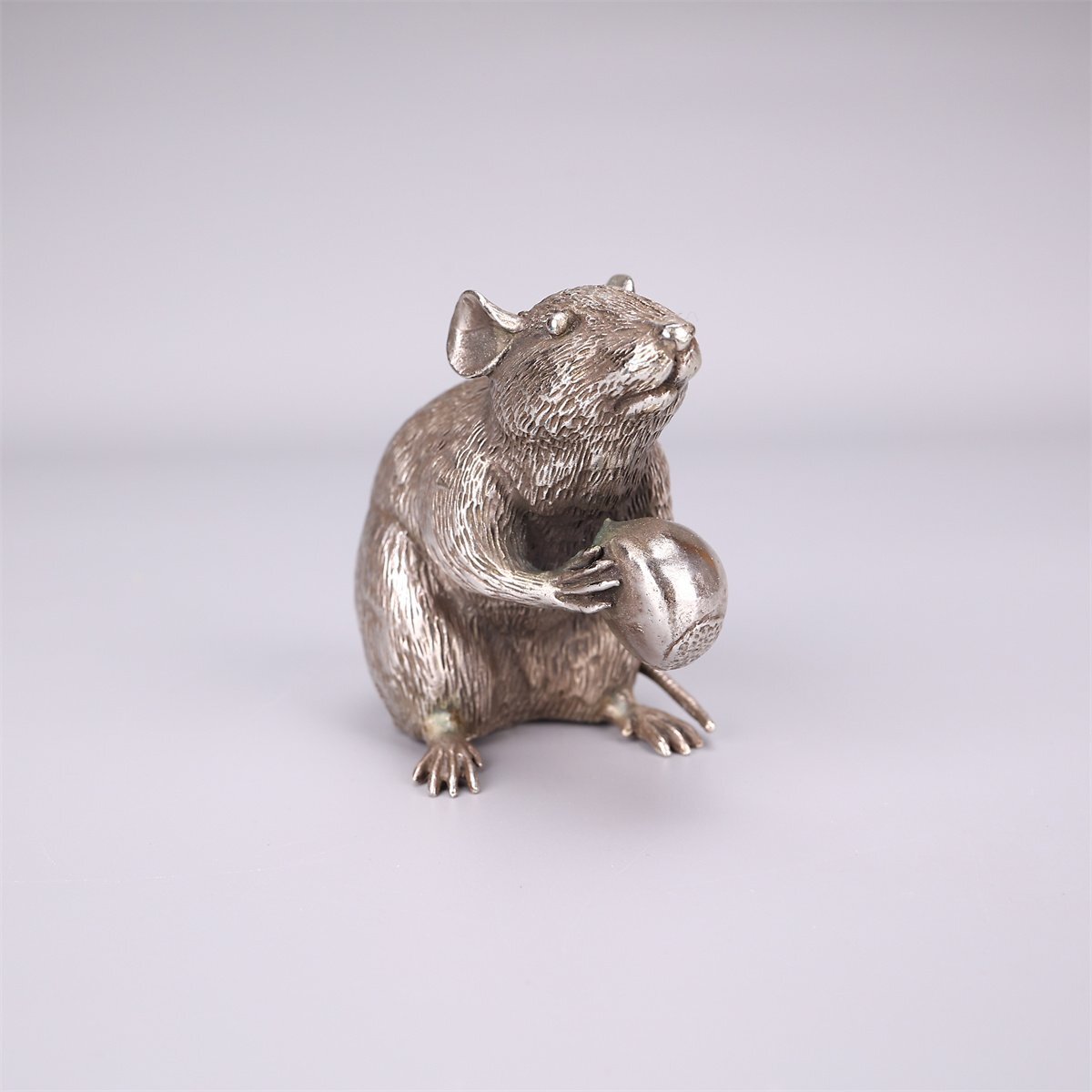 【吉】GB591 名工 【大森孝志】作 銀製 鼠 置物 重300g/共箱付 本物保証 美品R!_画像2