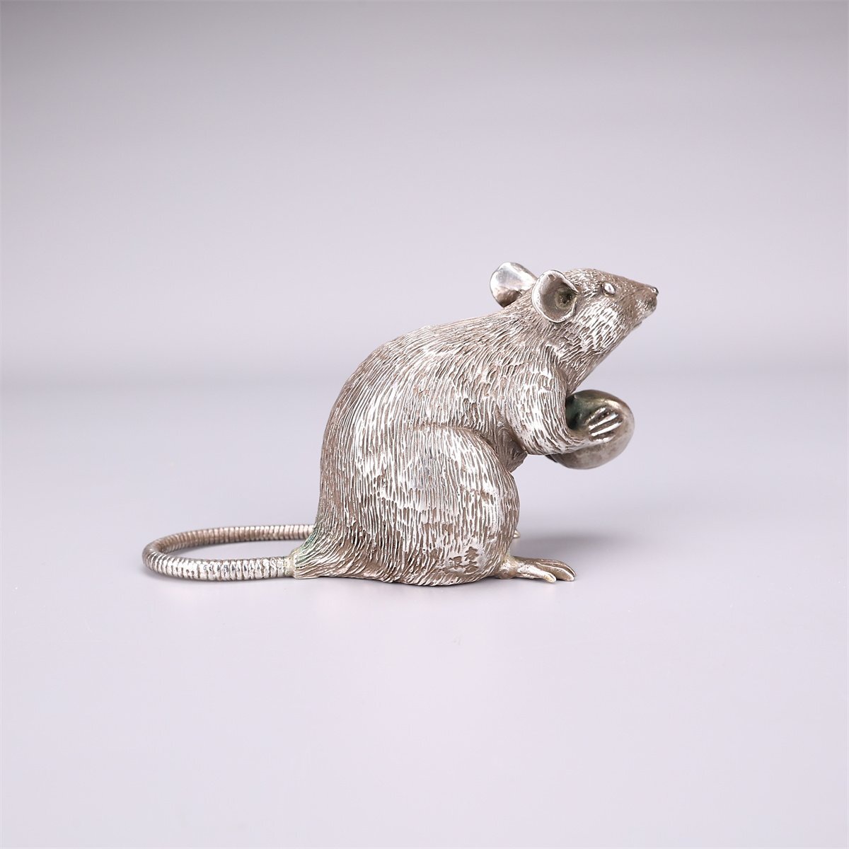 【吉】GB591 名工 【大森孝志】作 銀製 鼠 置物 重300g/共箱付 本物保証 美品R!_画像3
