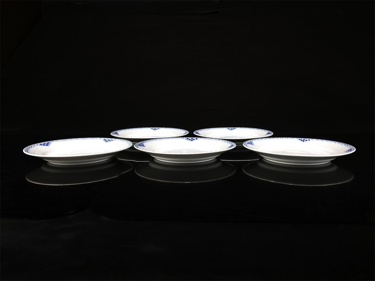【吉】CN946 ROYAL COPENHARGEN 【ロイヤルコペンハーゲン】 ブルーフルレース プレート 5点セット 径19.3㎝／美品！_画像2