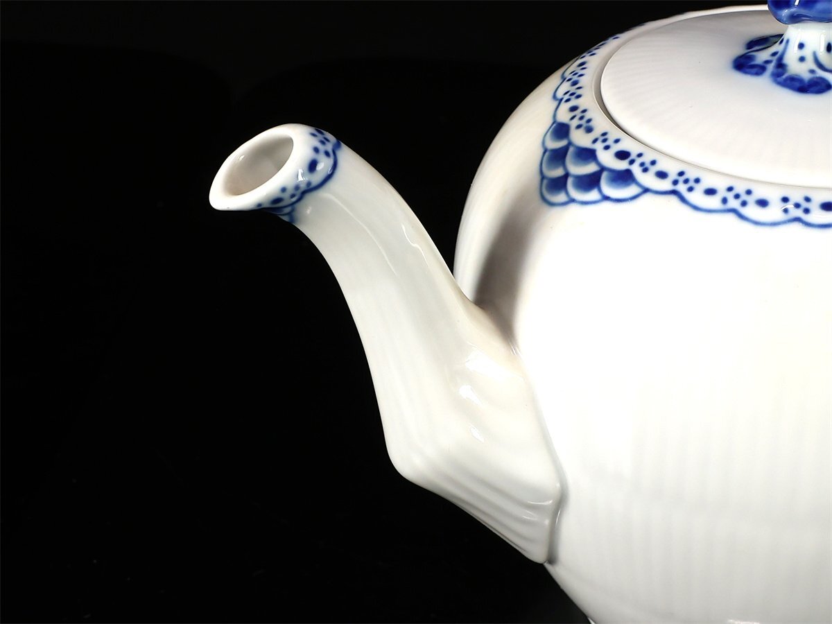 【吉】CN947 ROYAL COPENHARGEN 【ロイヤルコペンハーゲン】 ブルーフルレース ティーポット／美品！_画像5