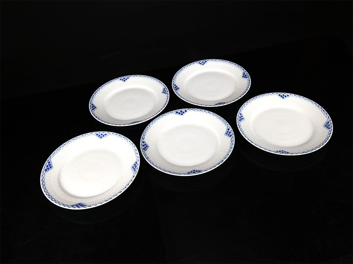 【吉】CN946 ROYAL COPENHARGEN 【ロイヤルコペンハーゲン】 ブルーフルレース プレート 5点セット 径19.3㎝／美品！_画像4