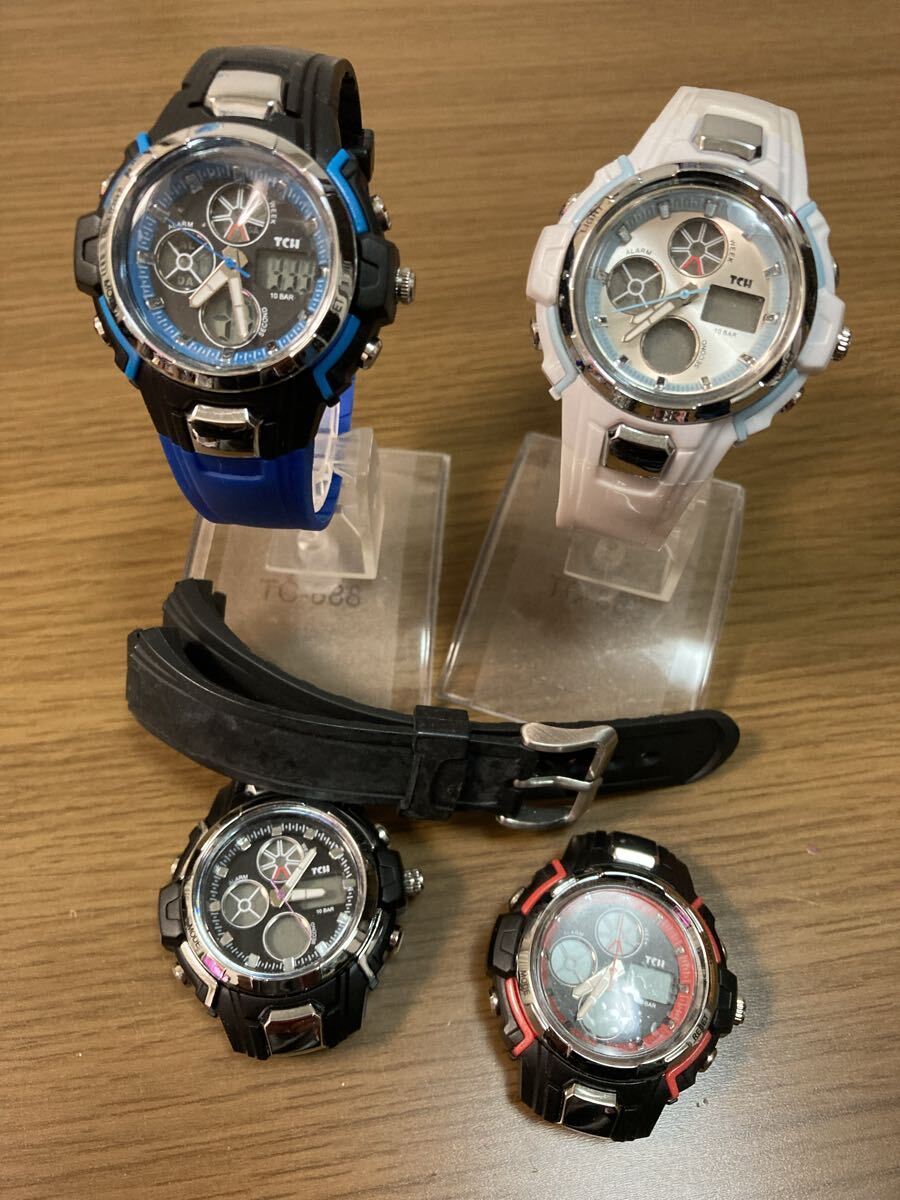 《ジャンク品》クロックハウスTHE CLOCK HOUSEアナデジレディース時計 2本 本体のみ2点ベルト1点　5点セット キッズ　部品取りに_画像1