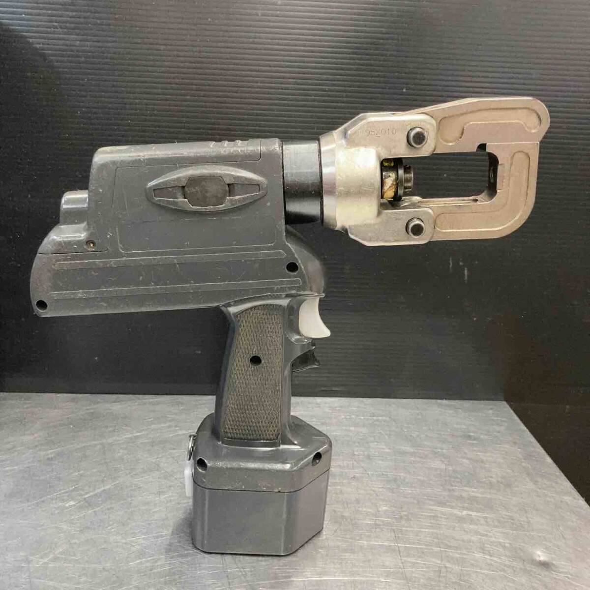 【中古品】 泉(IZUMI) コードレス圧着機 REC-150EM コマ多数付属 【東大和店】_画像3