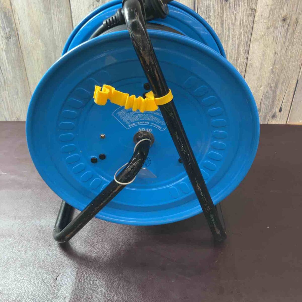 【中古品】 日動工業 野外型 防塵型 DNW-EC330-20A コードリール ドラム式電源 【東大和店】_画像3