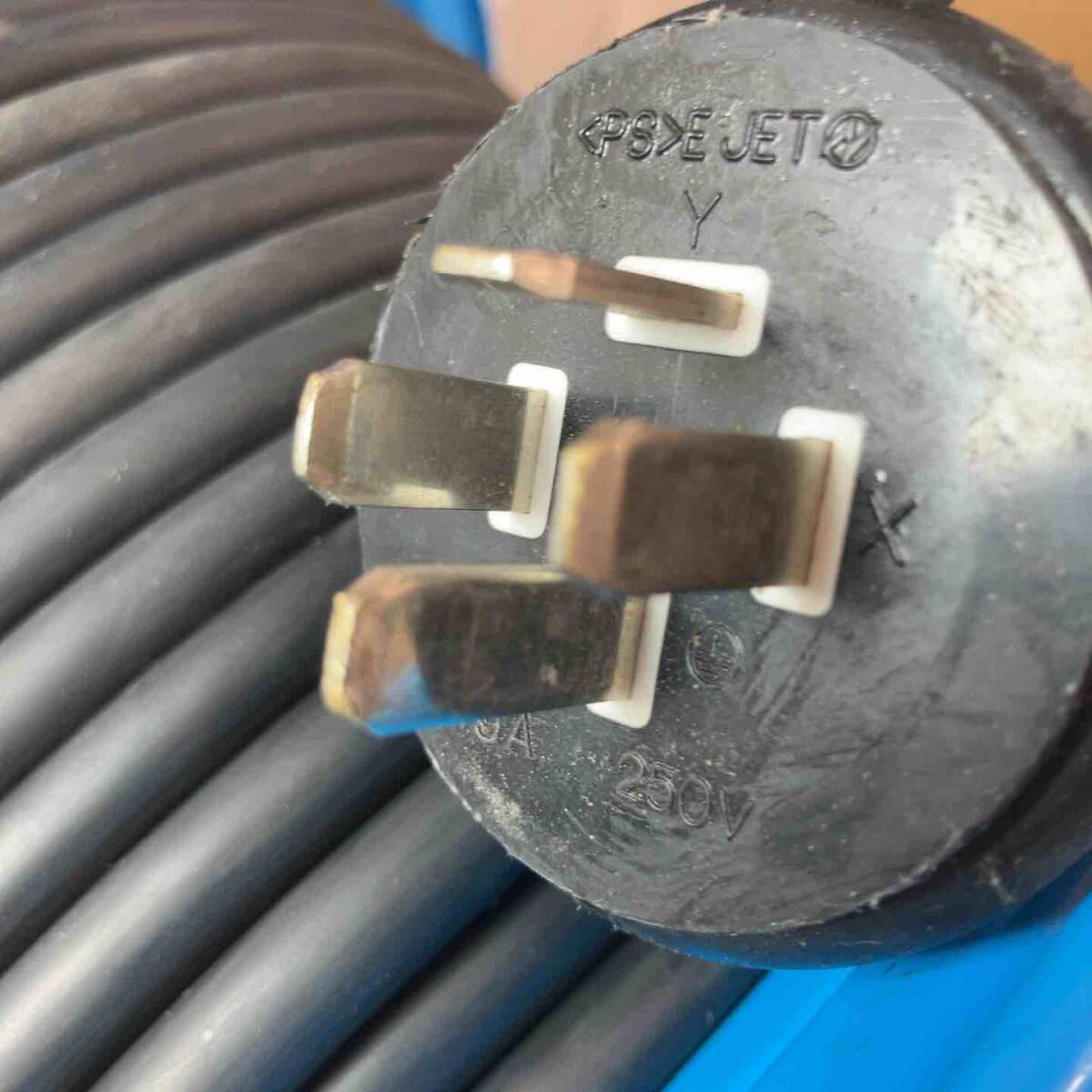 【中古品】 日動工業 野外型 防塵型 DNW-EC330-20A コードリール ドラム式電源 【東大和店】_画像6