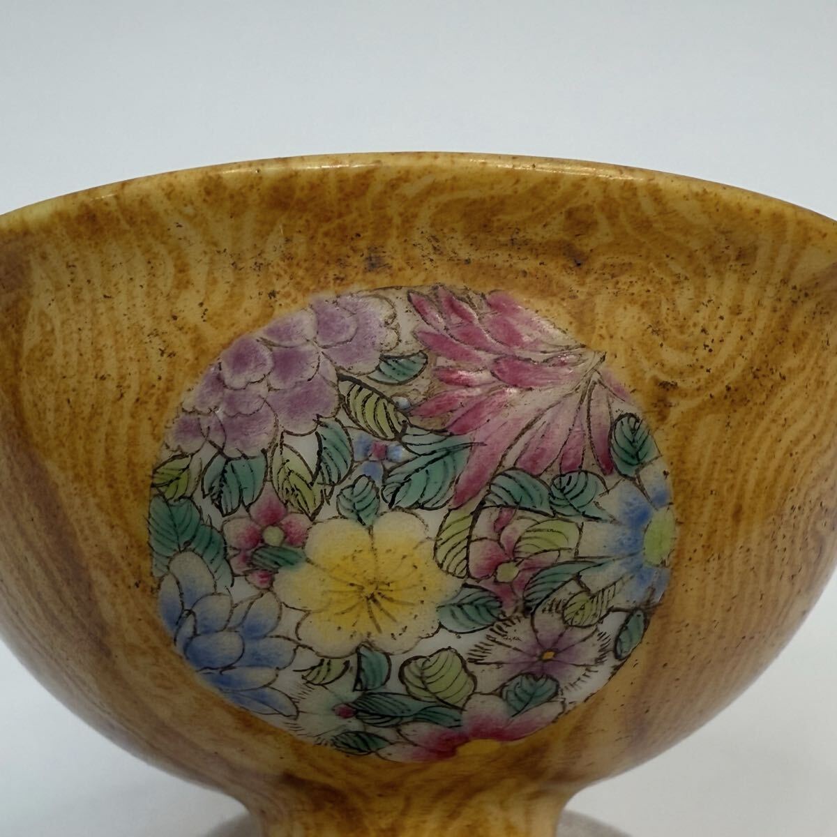 CBT-中国古美術 時代物 色絵 粉彩 杯 盃 高足杯 茶道具 花草図 在銘 慶宜堂製 共箱付 唐物 陶磁器 中国古玩 骨董品_画像6