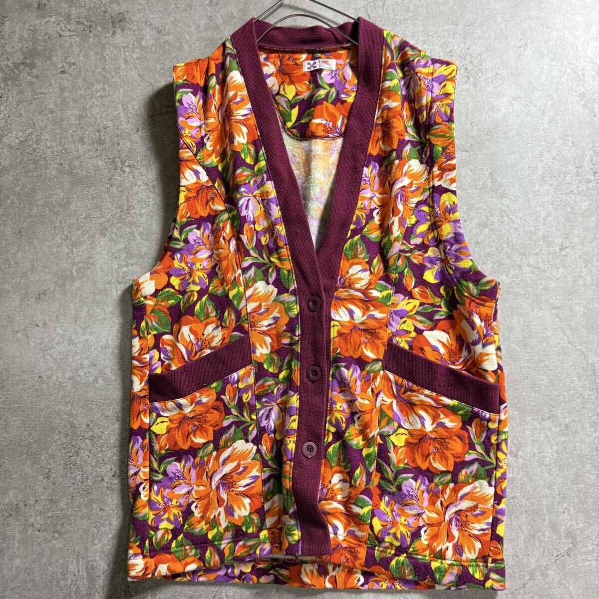TUNIC チュニック　ベスト　花柄 ノースリーブ　　サイズフリー　 総柄　 トップス　_画像1