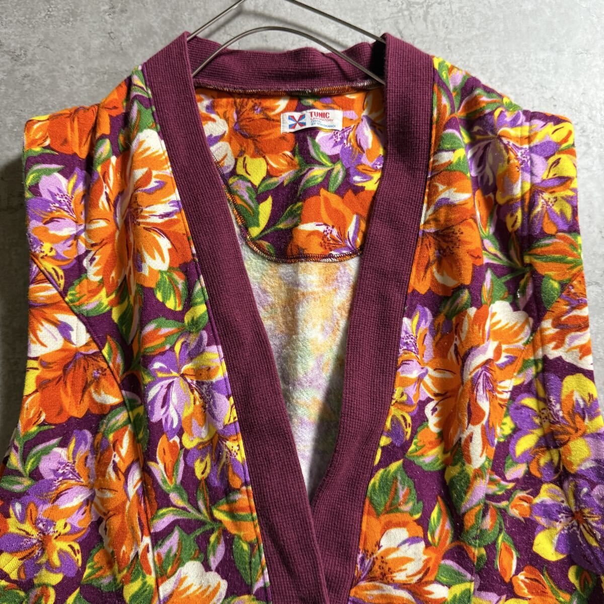 TUNIC チュニック　ベスト　花柄 ノースリーブ　　サイズフリー　 総柄　 トップス　_画像2