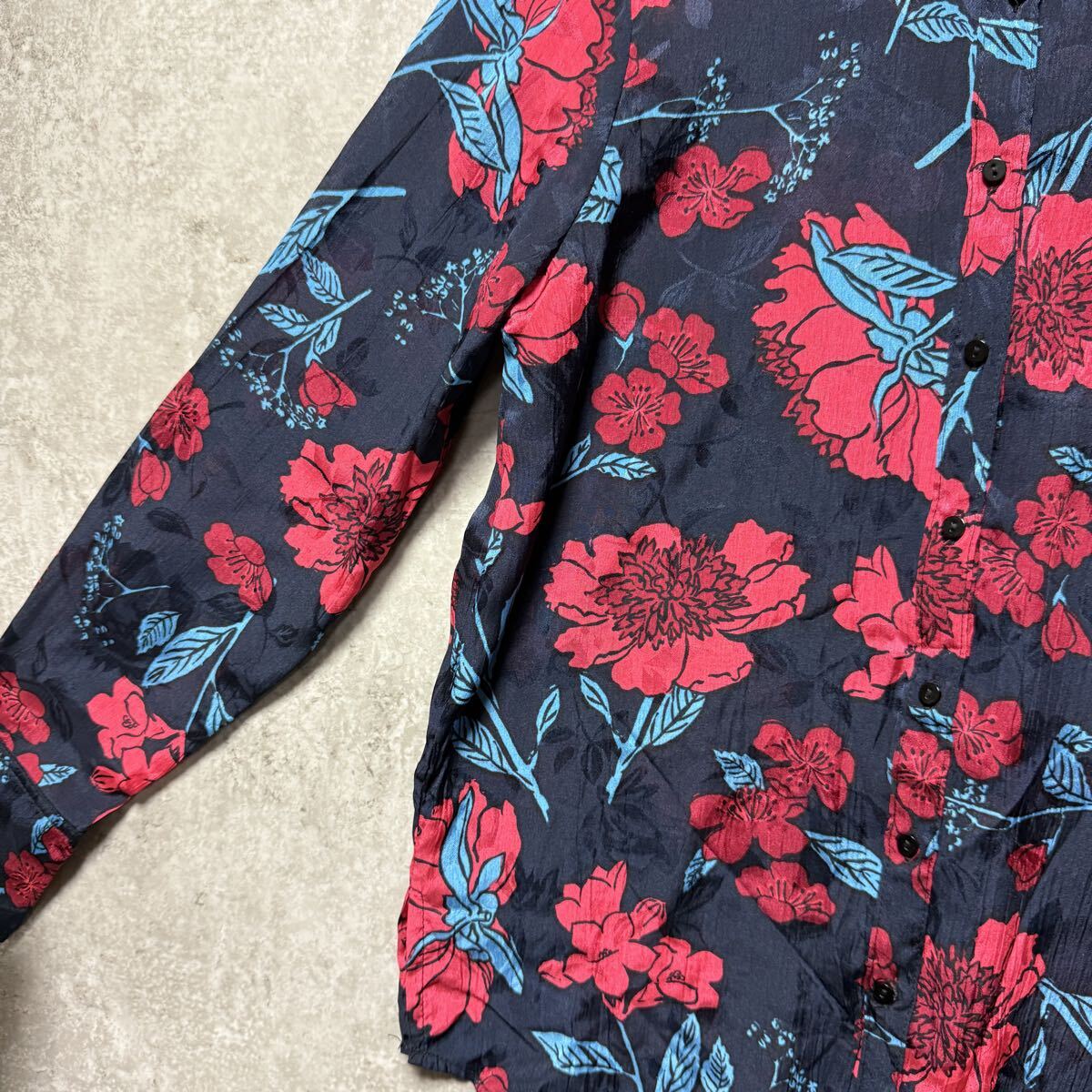 ZARA ザラ トップス シャツ ローズ柄 薄手 長袖 薔薇 透け感あり 花柄 サイズXS_画像3