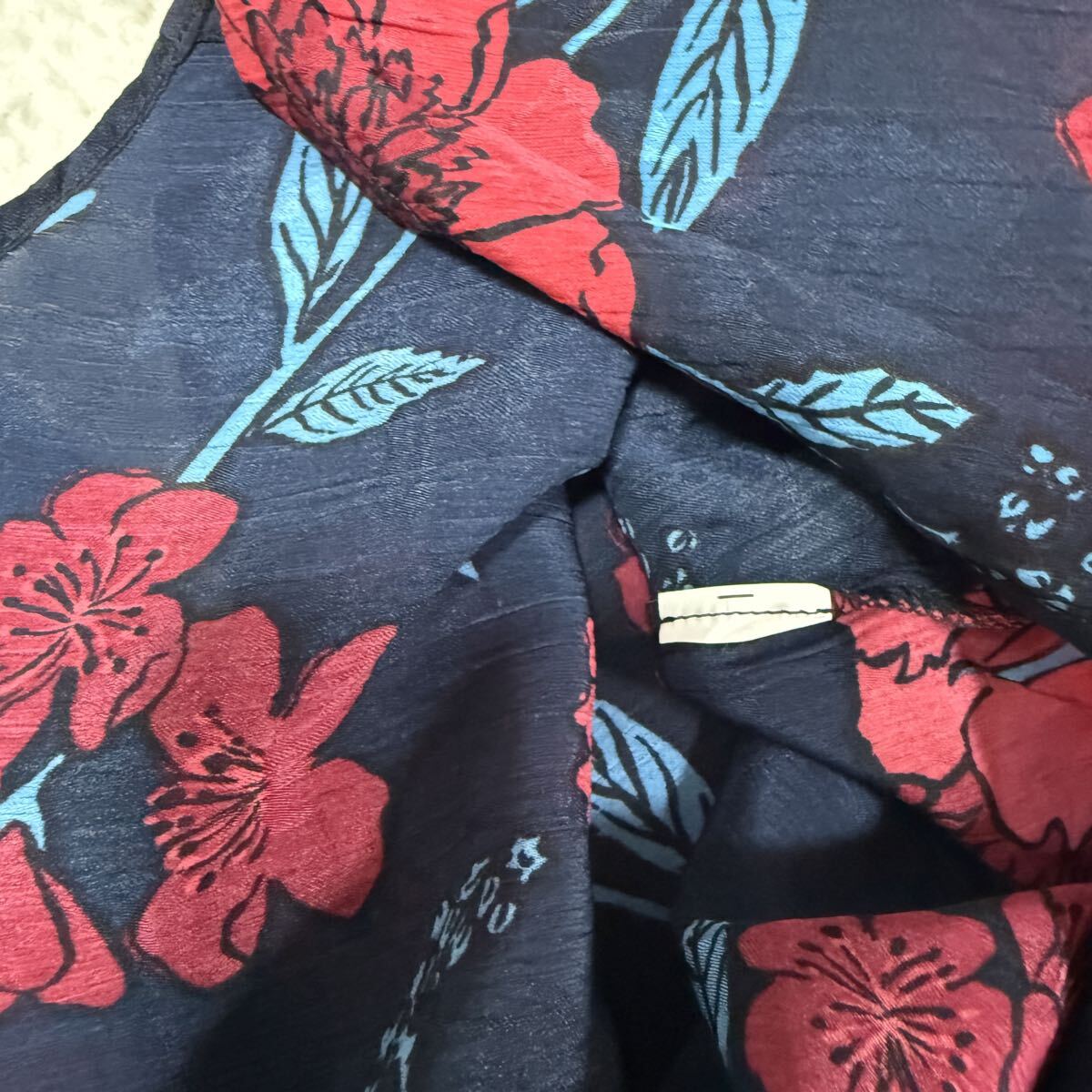 ZARA ザラ トップス シャツ ローズ柄 薄手 長袖 薔薇 透け感あり 花柄 サイズXS_画像7