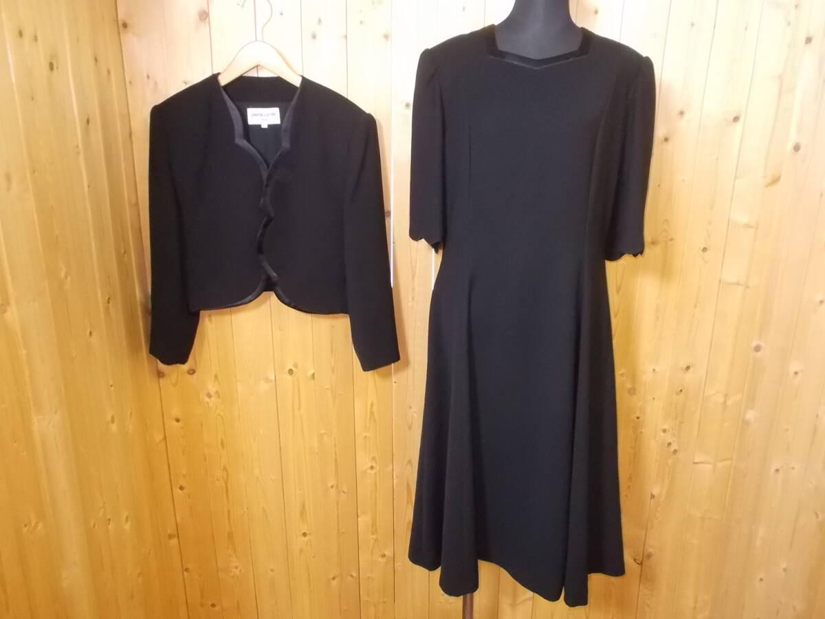b360◆pierre cardin ブラックフォーマル◆サイズ13 クリーニング済 肩パット ピエールカルダン ジャケット ワンピース 喪服お通夜お葬式7K_画像4