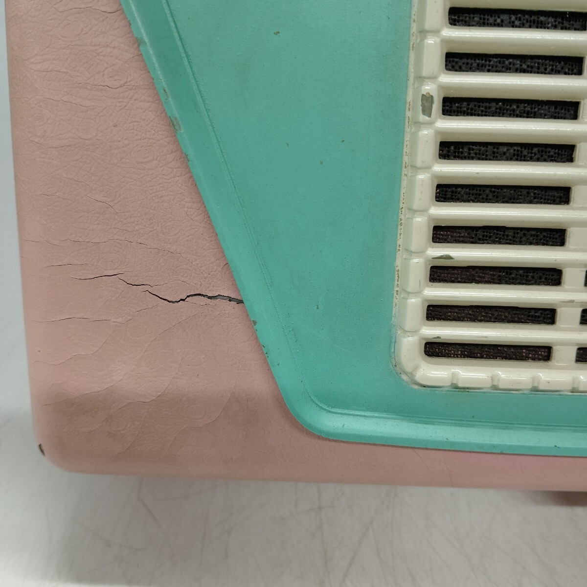 MOTOROLA モトローラ　MODEL 55M1 ポータブル 真空管ラジオ_画像9