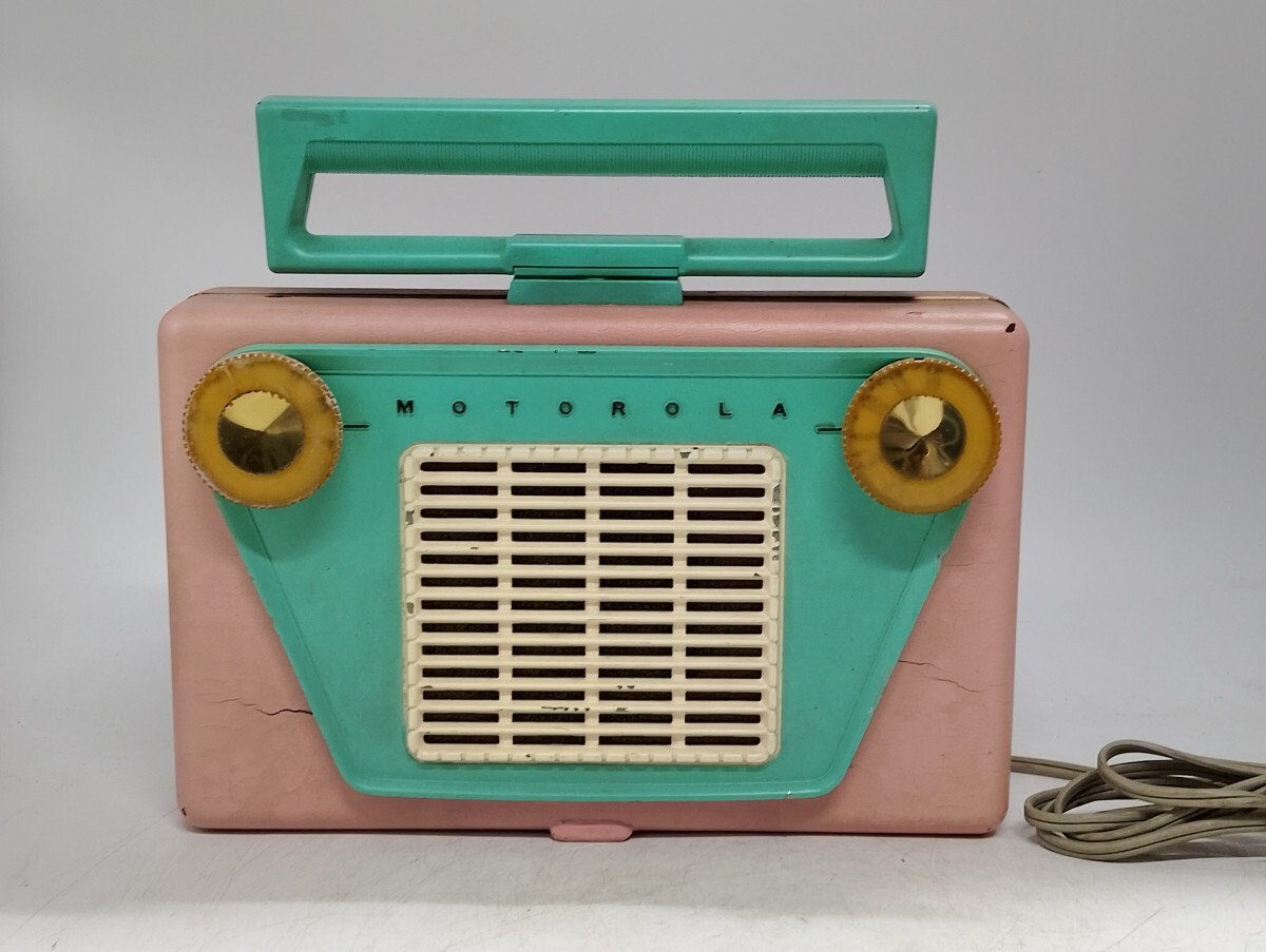 MOTOROLA モトローラ　MODEL 55M1 ポータブル 真空管ラジオ_画像1