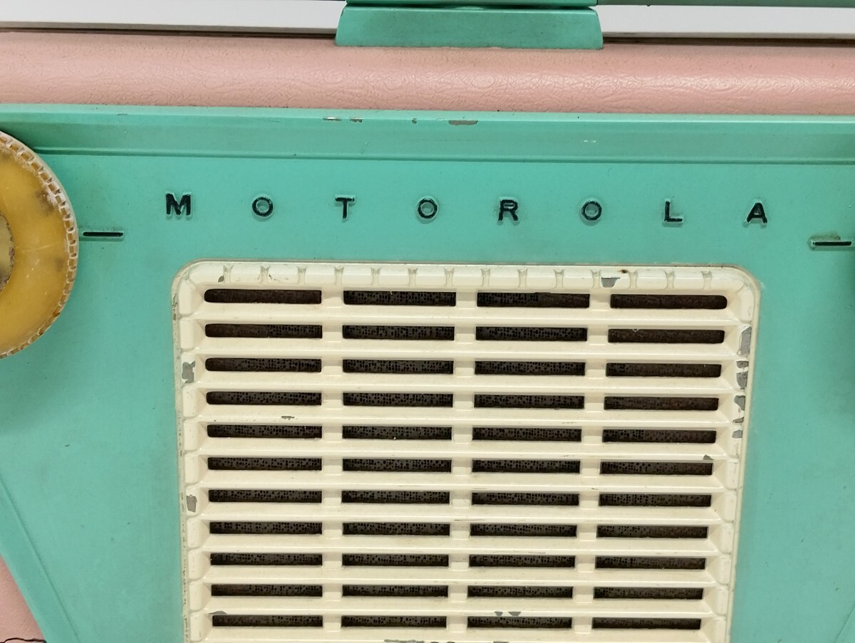 MOTOROLA モトローラ　MODEL 55M1 ポータブル 真空管ラジオ_画像2