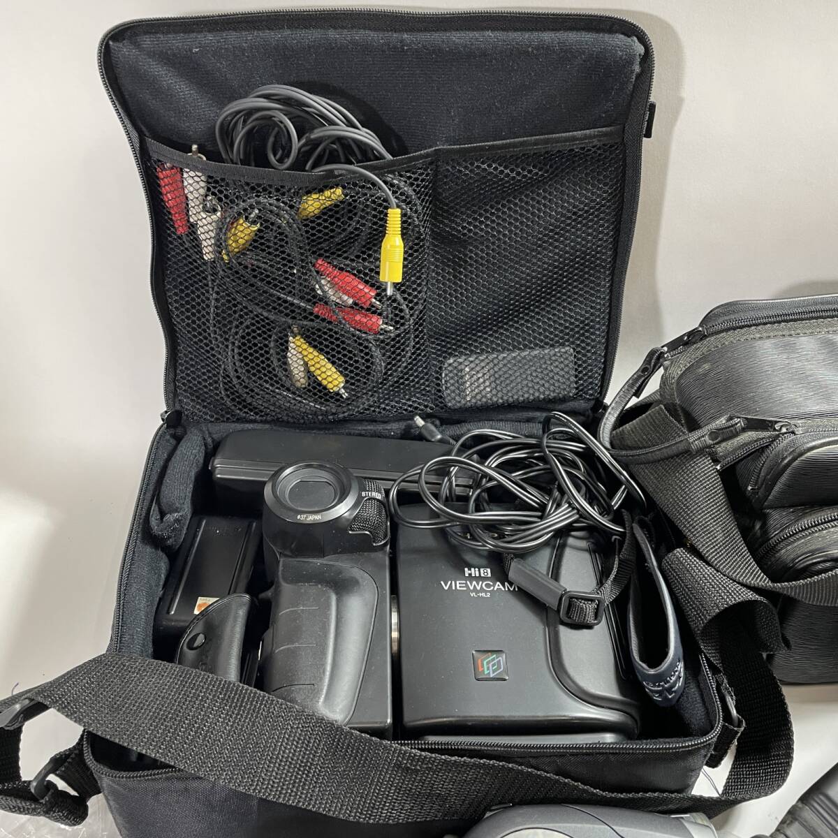 ★ ビデオカメラ色々大量 15点 まとめ商品 SONY Panasonic Canon FUJICA SHARP 他 8フィルムカメラ ジャンク品 13.65kg_画像2