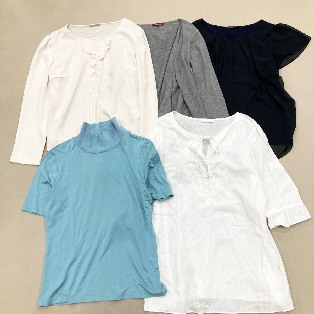 ★AMACA アマカ 44点 まとめ トップス ボトムス ワンピース カットソー シャツ サイズMIX レディース 大人キレイ 三陽商会 卸 現状品 8.3kg_画像3