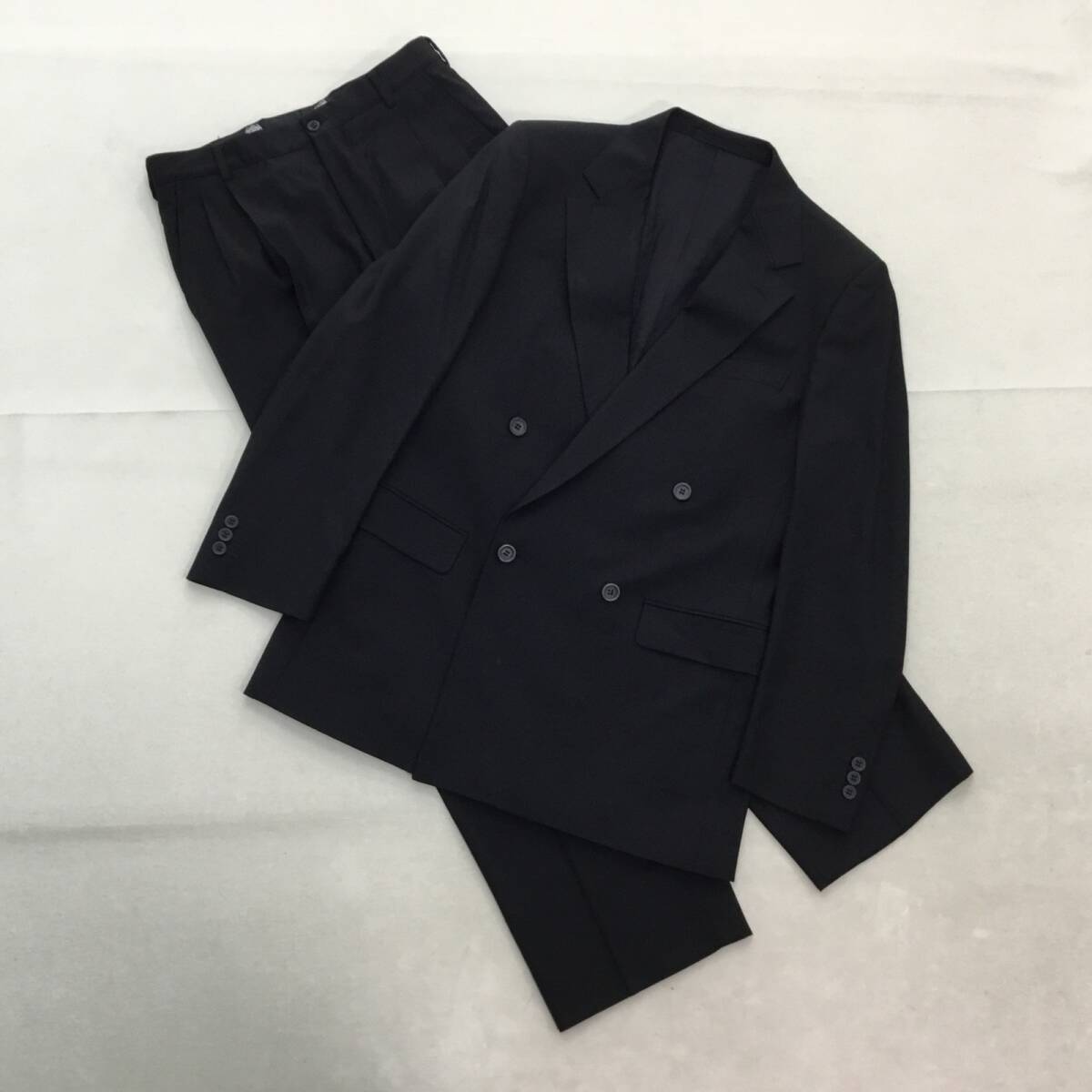 ■Gianni Versace ジャンニ・ヴェルサーチ セットアップ スーツ ジャケット パンツ ブラック メンズ ダブルボタン ウール100% 1.08kg_画像1