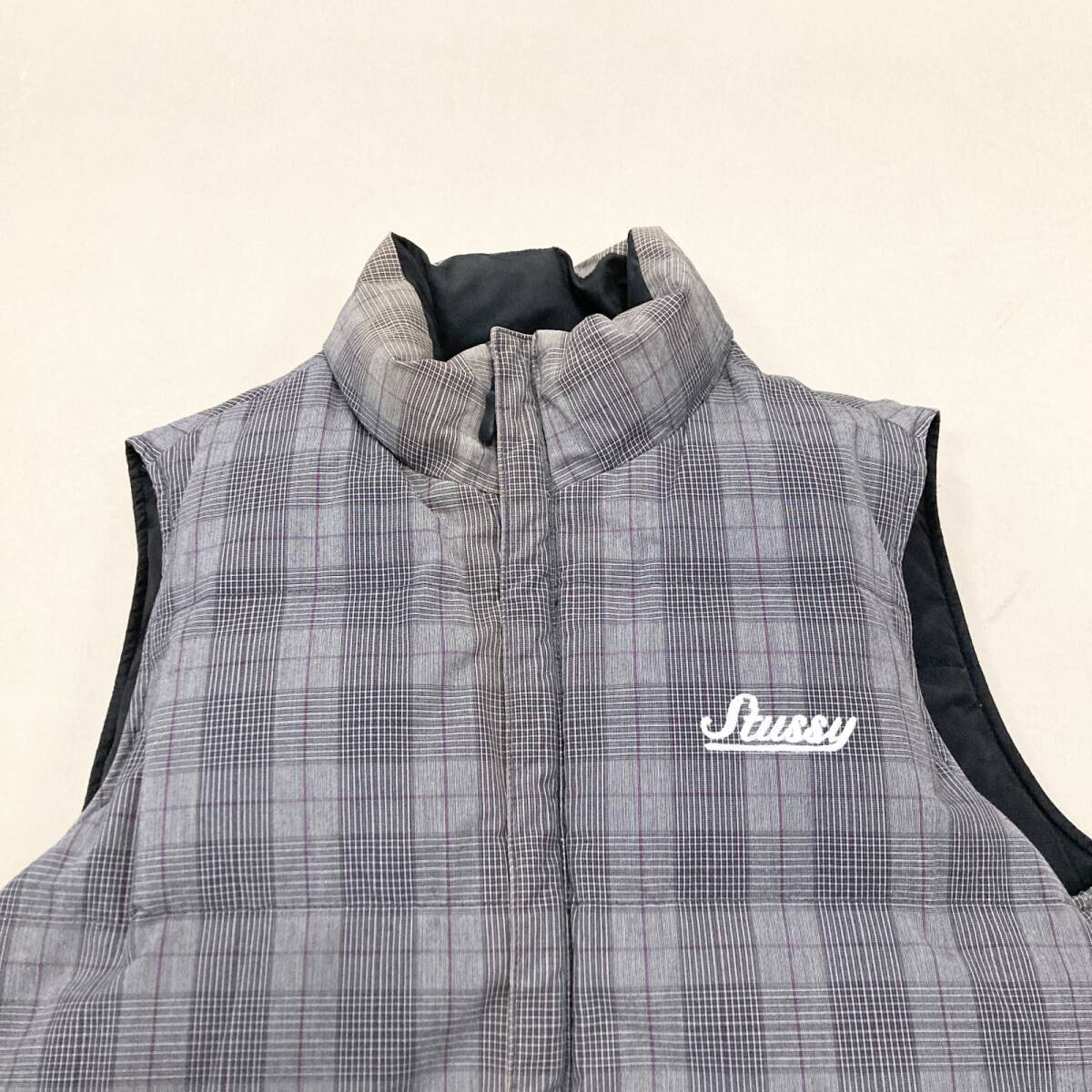 ★ STUSSY ステューシー ダウンベスト ダウンジャケット リバーシブル ダウン フェザー チェック柄 ブラック アウター L メンズ 0.87kg_画像2