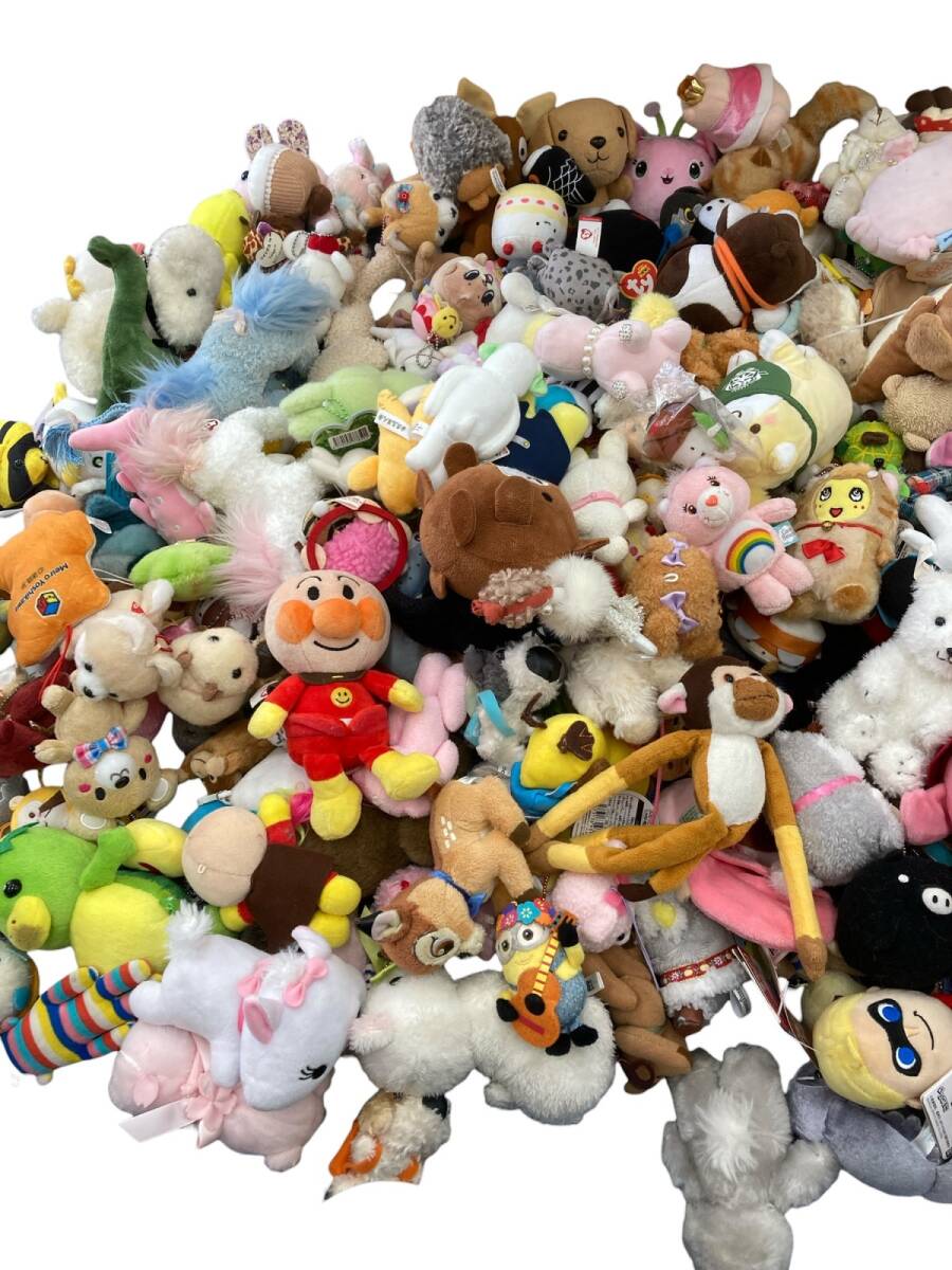 △ ミニぬいぐるみ 大量 300点以上 まとめ商品 アンパンマン ディズニー スヌーピー ドラえもん アニマル レトロ アメリカン 他 卸 11.39kg_画像2