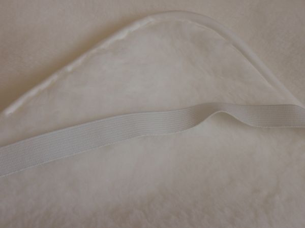 B格品ですが、暖かさは変わりません♪冬用あったか敷パッド♪ボリュームたっぷり敷毛布！ダブルサイズ！日本製♪ホワイト系★送料無料！_画像7