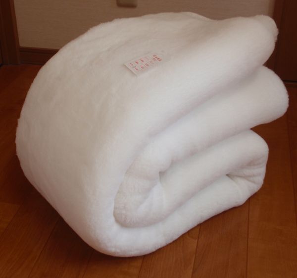 B格品ですが、暖かさは変わりません♪冬用あったか敷パッド♪ボリュームたっぷり敷毛布！ダブルサイズ！日本製♪ホワイト系★送料無料！_画像1