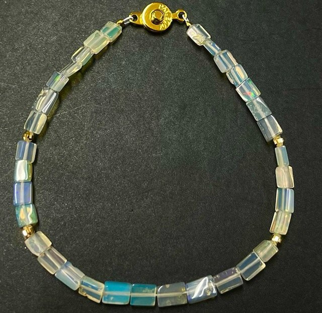 【超希少】K18　極上　天然エチオピアオパール　スクエアカットブレスレット　遊色綺麗　一円～_画像1