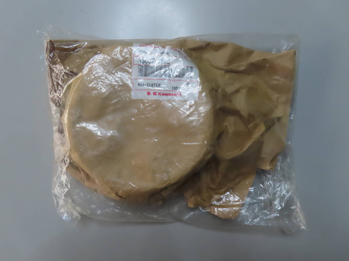 カワサキ　　　純正部品　　クラッチ・ハブ　　　ゼファー400，　GPZ400R、ＥＸ－４，_画像1