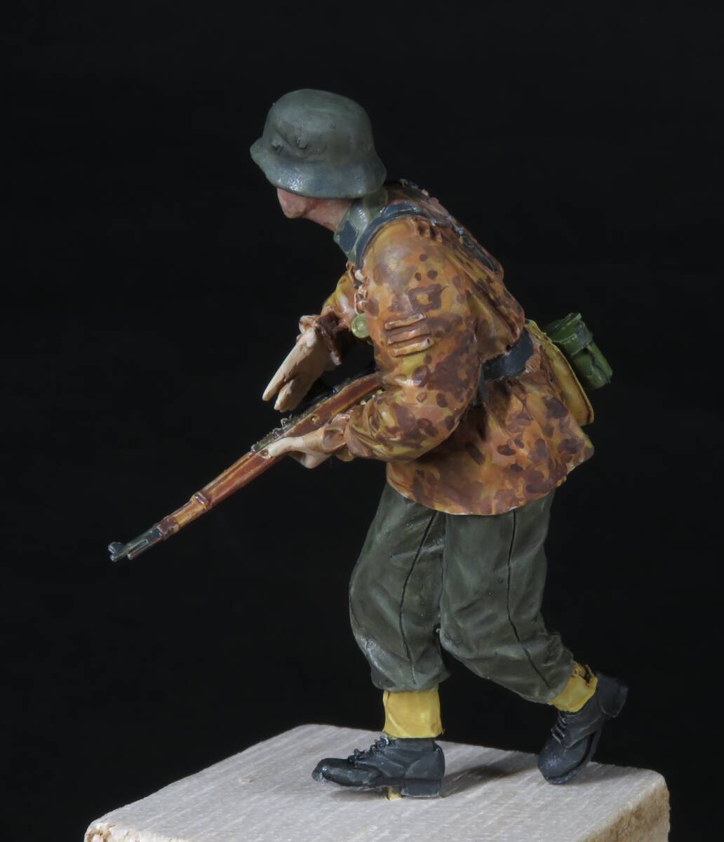 武装親衛隊迷彩服　G41ライフル　1/35レジンキット塗装済み完成品一体_画像9