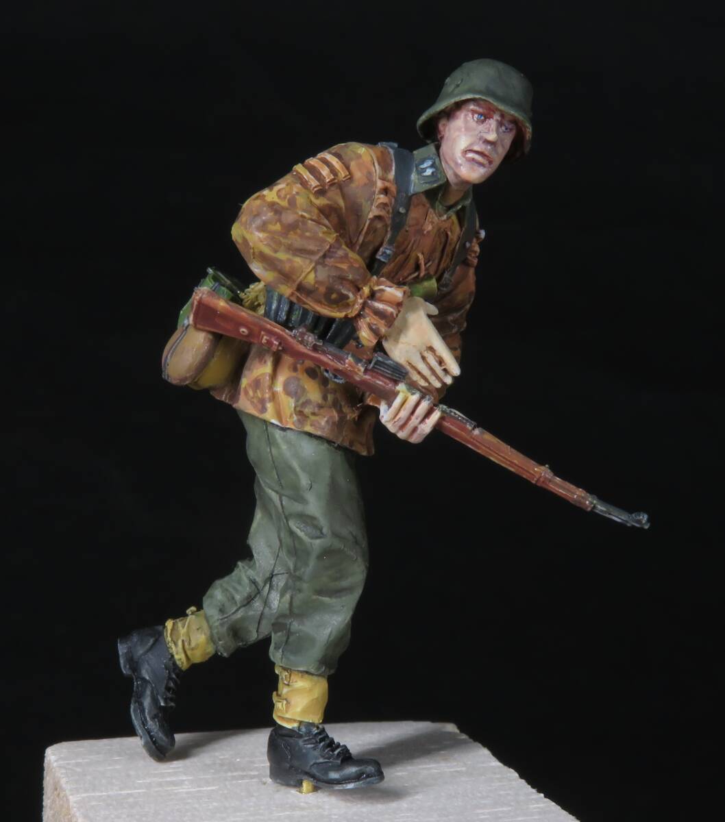 武装親衛隊迷彩服　G41ライフル　1/35レジンキット塗装済み完成品一体_画像6