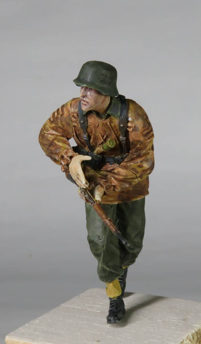 武装親衛隊迷彩服　G41ライフル　1/35レジンキット塗装済み完成品一体_画像3