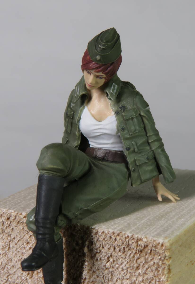 女ドイツ兵　足組　1/35レジンキット塗装済み完成品一体_画像8