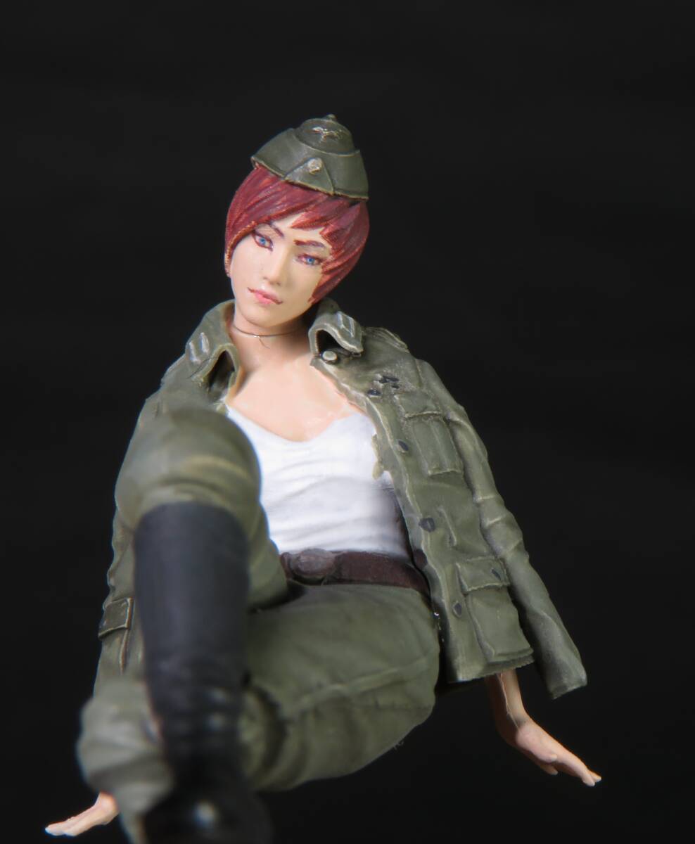 女ドイツ兵　足組　1/35レジンキット塗装済み完成品一体_画像1