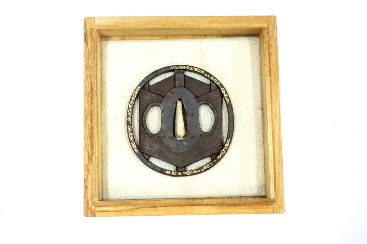  нить шт map гарда меча нет . металлический металлы .. длина 67.8mm ширина 64.3mm толщина 5.2mm вес 86g