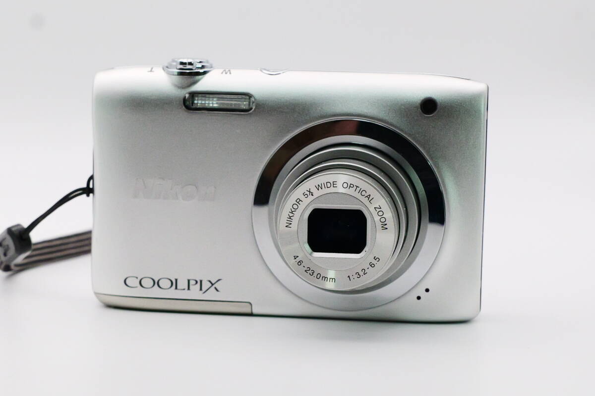 『美品』Nikon COOLPIX A100 ニコン コンパクトデジタルカメラ デジカメ シルバーカラー @199_画像4