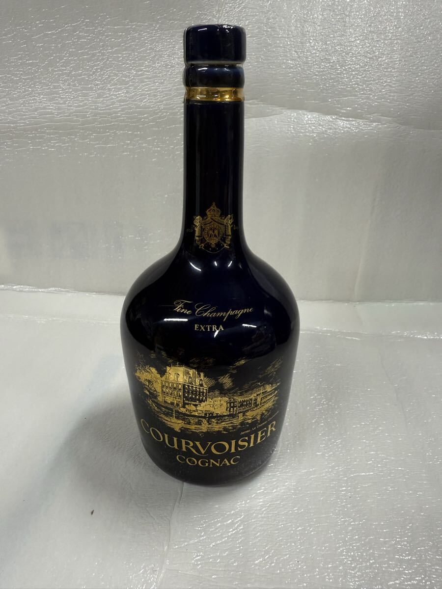 COURVOISIER COGNAC クルボアジェ コニャック エクストラ リモージュ 青 陶器ボトル 700ml 40% 現状品_画像2